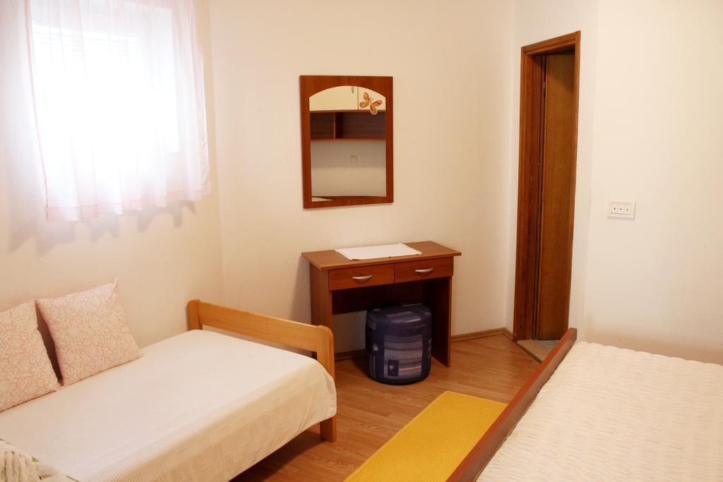Apartments Petric Макарска Екстериор снимка