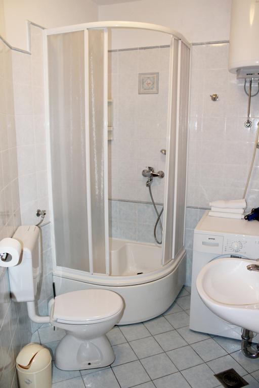 Apartments Petric Макарска Екстериор снимка