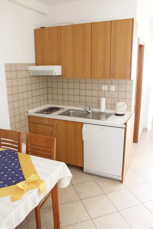 Apartments Petric Макарска Екстериор снимка